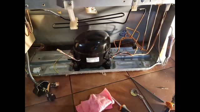 Холодильник Тошиба и Сайд Бай Сайд Дэу.Расскажу ,какие ремонты у них бывают. смотреть онлайн