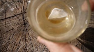 Растворение золота солью и самопроизвольное осаждение.