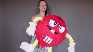 пиньята m&m