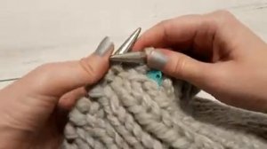 Шапка тыковка с удлиненной макушкой из толстой пряжи. Мастер-класс. Вязание спицами