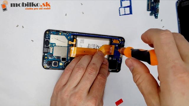 Samsung A40 oprava konektoru nabíjania s mikrofónom a vstup na slúchadlá Samsung Galaxy A40 (A405F) смотреть онлайн