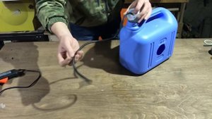 ОТЛИЧНАЯ самоделка ИЗ обычной КАНИСТРЫ!! ЭТО вообще законно?