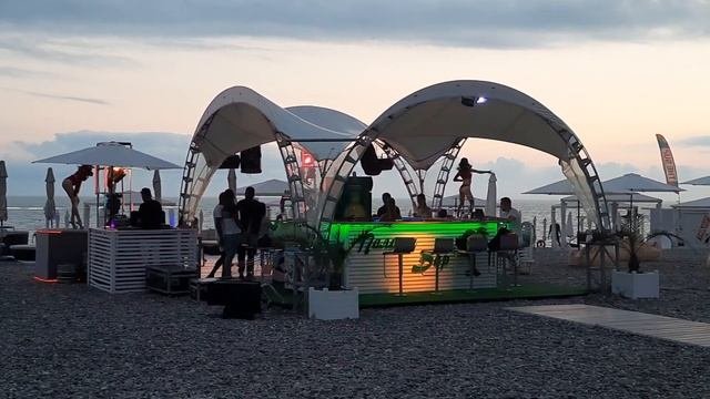 Пляж Дагомыс. Эко пляж номер один в Сочи. Только вы и море.