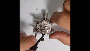 7 Ремонт часов своими руками "1 УЧУ" (для начинающих часовщиков) Как снять мост барабана