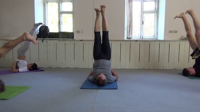 15.10.03-11 Саламба Сарвангасанa =Salamba Sarvangasana. Варианты работы смотреть онлайн
