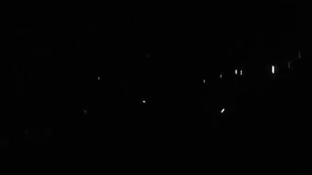 НЛО? Откуда эти точки в пасмурный день??? смотреть онлайн