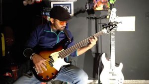 Yamaha BB435 bass with Delano pickups. demo