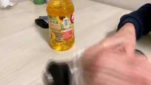 Как убрать клей от ценника или наклейки - простой и быстрый способ