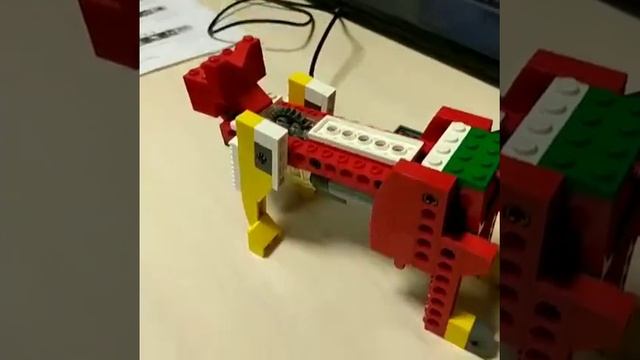 Робототехника для детей. Модель "Кошка". Клуб "Электрон"