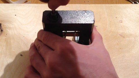 КАК ОТКРЫТЬ ЗАМОК С “ПАЛЬЦЕМ“ БЕЗ КЛЮЧА ؟