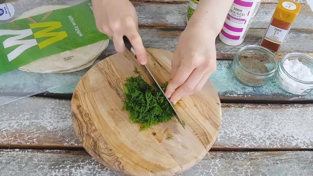 Салат в лаваше без майонеза. Рулетики из лаваша. Салат с сыром Панир, зелёным луком, Вегетарианский