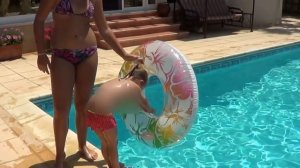 КАК НАУЧИТЬСЯ НЫРЯТЬ РЫБКОЙ В ВОДУ? БЫСТРО СМОТРИ ВИДЕО И ПРАВИЛЬНО ПОВТОРЯЙ ЗА ЖЕНЕЙ!