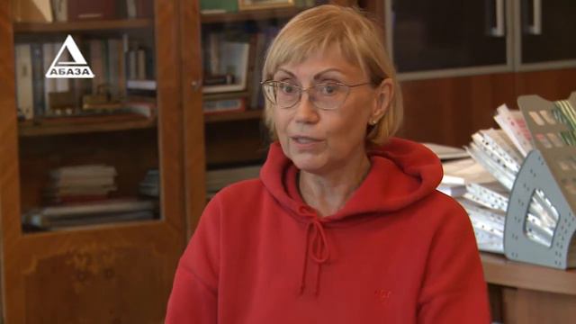 Икона и два альбома - подарки Национальной библиотеке Абхазии от творческого союза Снежный лев смотреть онлайн