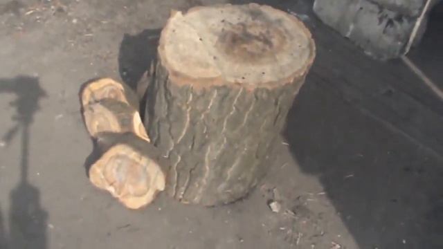 Автомобиль едет на дровах (бензин и пропан остались, переключаются прямо на ходу) смотреть онлайн