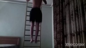 Подтягиваюсь на турнике 50 раз ! Побил мировой рекорд !?