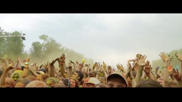 Настя Любимова на фестивале красок ХОЛИ Лужники 2014 смотреть онлайн