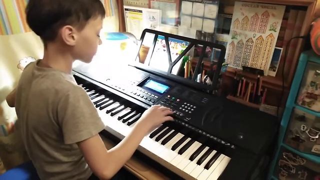 Обзор синтезатора Attivio OC-K-928 смотреть онлайн