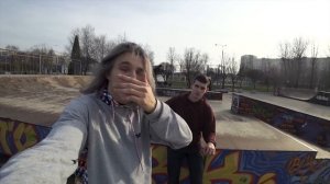 Учу новичка как делать трюки на самокате СПУСТЯ МЕСЯЦ