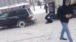 SUBARU тянет фуру