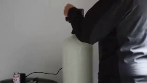 Чем заменить ионообменный фильтр для очистки воды? Купить фильтр с ионообменной смолой Гейзер, смол