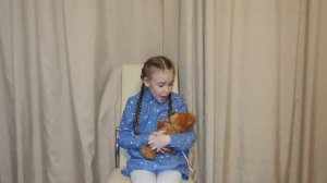 "Оборванного мишку утешала девчушка в изувеченной избе". Стихотворение ко Дню Победы 2023