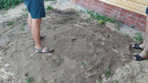 Игра в ножечки земли