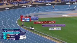 Jakob Ingebrigtsen BREAKS The IMPOSSIBLE 2 Mile World Record!