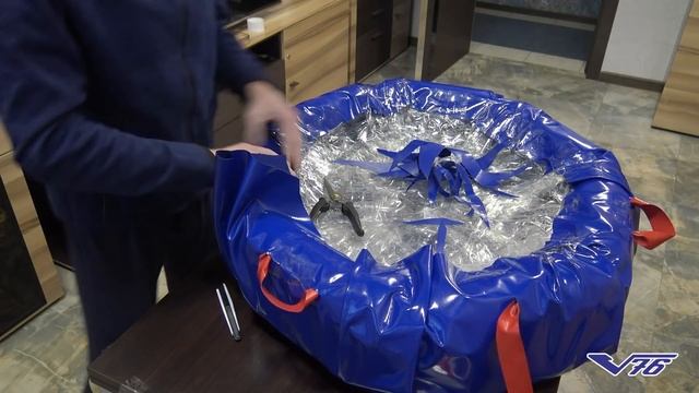 Как сделать из пластиковых бутылок тюбинг Узнай секрет самодельных санок Tubing и с детьми на горк смотреть онлайн