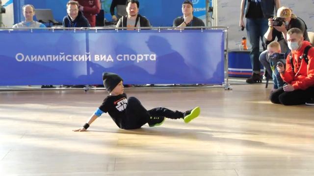 top8 7-10 bboy Lil Dimon vs Battle boot - брейкданс чемпионат г.Долгопрудный 2021 смотреть онлайн