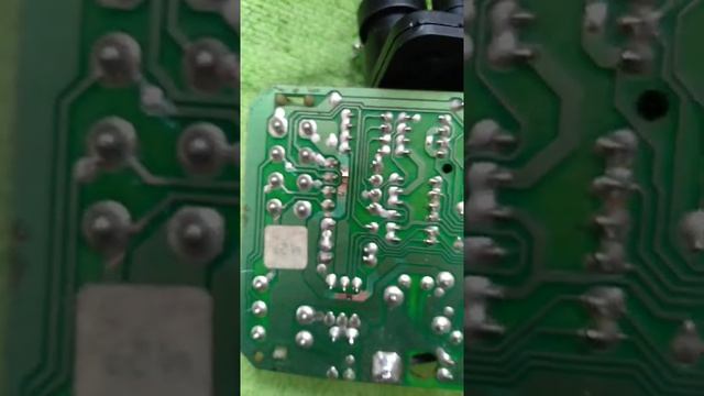 Ремонт компрессора центрального замка Мерседес W202, V2.8 смотреть онлайн