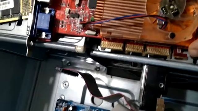 Осмотр старого компьютера, если что ещё живое.mp4 смотреть онлайн