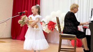 Е.Поплянова "Маленькая мама" исп Каролина Антипенкова .