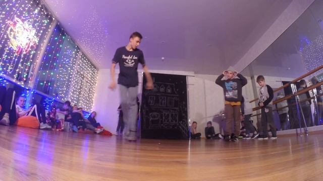 Breaking advanced | 1 круг Влад vs Никита | Новый год в Double Dance смотреть онлайн