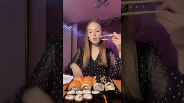 #мукбанг #едаялюблютебя #кушаюнакамеру #рекомендации #роллы #филадельфия