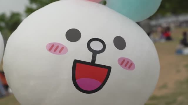 Сладкие и Милые персонажи из сахарной ваты Cute Character Cotton смотреть онлайн