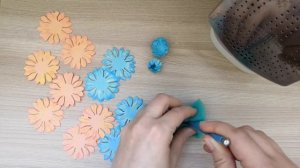 МК Цветы для СКРАПБУКИНГА своими руками. Простой цветок из фоамирана.