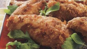 Курятина, жаренная в простой панировке