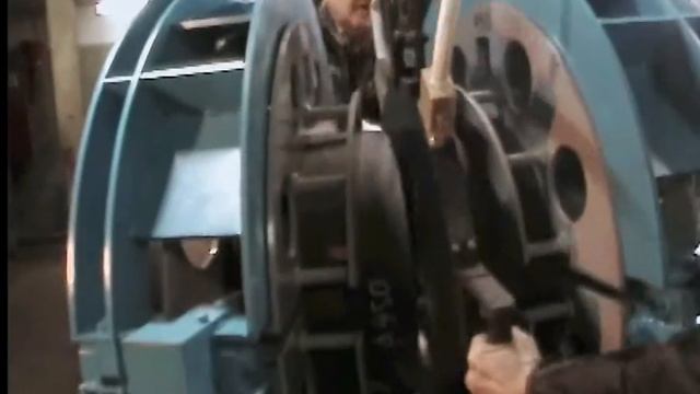 Работа установкиУСПП2-03 для изготовления сварки отводов оболочек ППУ труб смотреть онлайн