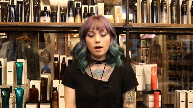 Oribe Shine Light Reflecting Spray