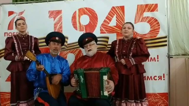 Ишимский РДК Семейный ансамбль казачьей песни "Курагод" - Буланый конь смотреть онлайн