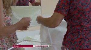 Сотрудники Областного перинатального центра поздравили ребенка, родившегося 2017-ым