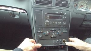 VOLVO RADIO REMOVAL, FOR V70, XC70, S60, S80 2000 to 2005. Easy 10mn job