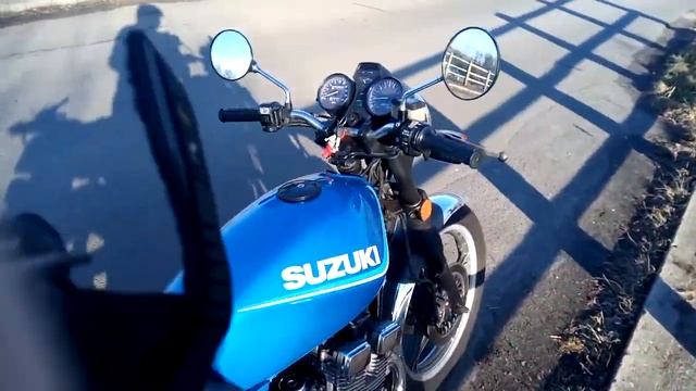 Suzuki GSX 400 F Katana 1983 - after carb rebuild and sync смотреть онлайн
