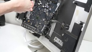 Why Do People Sell Things This Dirty - Clean & Repair Of An Apple Thunderbolt Display