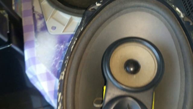 Какой динамик лучше поставить в Тойота Prius 20? 346.
