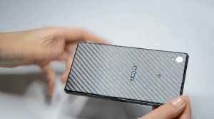 Review: Metallic Grey CARBON Fibre Sticker Skin for SONY Xperia Z1