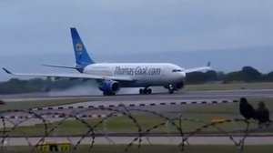 Помпаж двигателя у самолета на взлете.