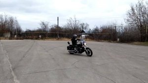 Honda Shadow VT 1100 катаюсь по площадке
