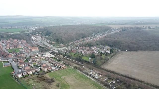 DJI Mavic Pro flight over Wombwell woods and estate смотреть онлайн