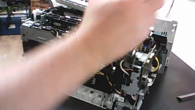 НР М227-М231/ М203 пачкает/ Заминает бумагу/ Замена термопленки и прижимного вала / ПРОДОЛЖЕНИЕ смотреть онлайн